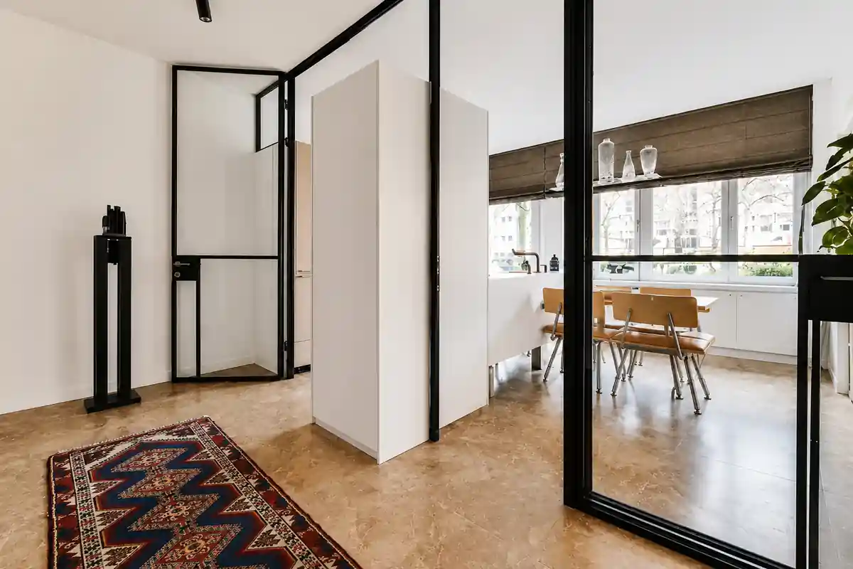 Partition Between Living & Dining Zones